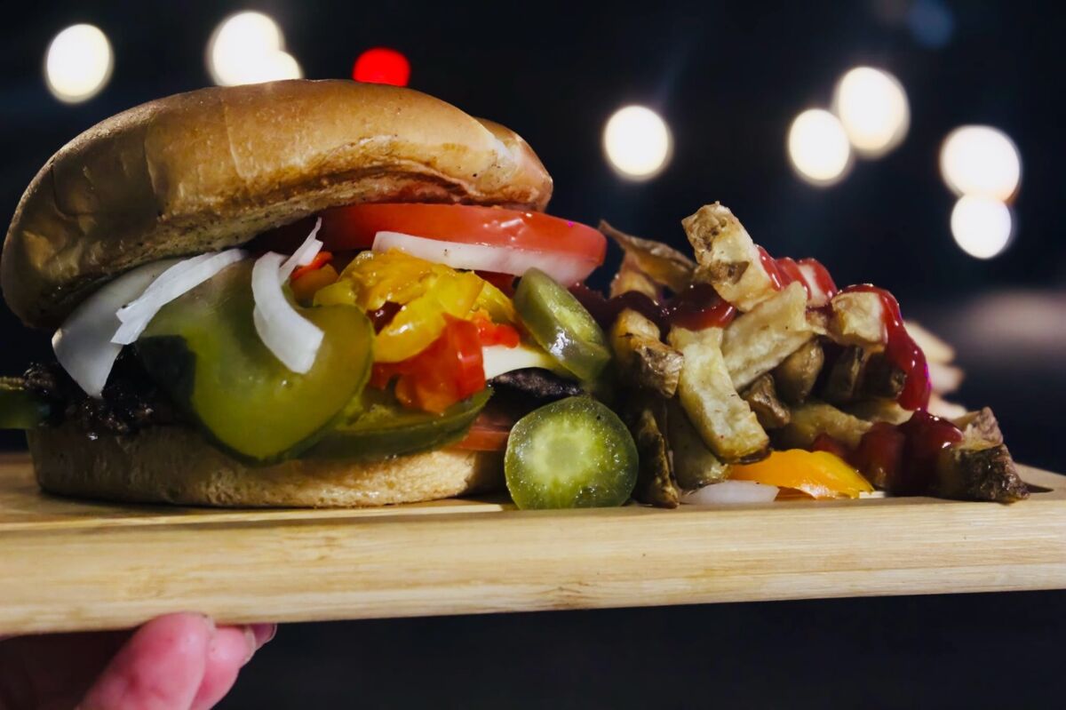 624252643_18072095012529663_3464741366539713214_n.jpg Thumbnail